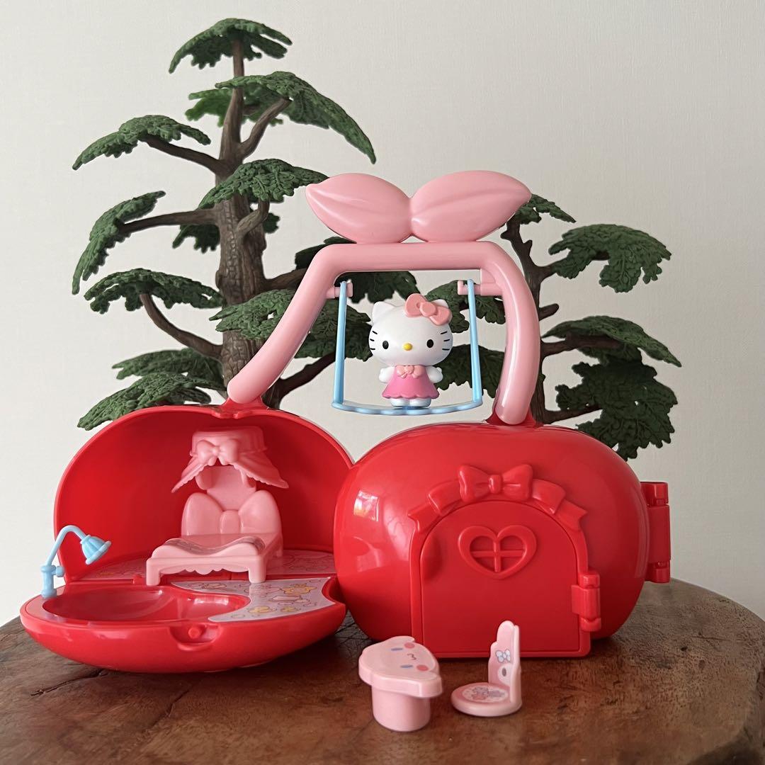 ハローキティ かわいいミニチュアフィギュア おうちごはんシリーズ ハローキティ おうちごはん 1Box 8pcs | HLJ.co.jp