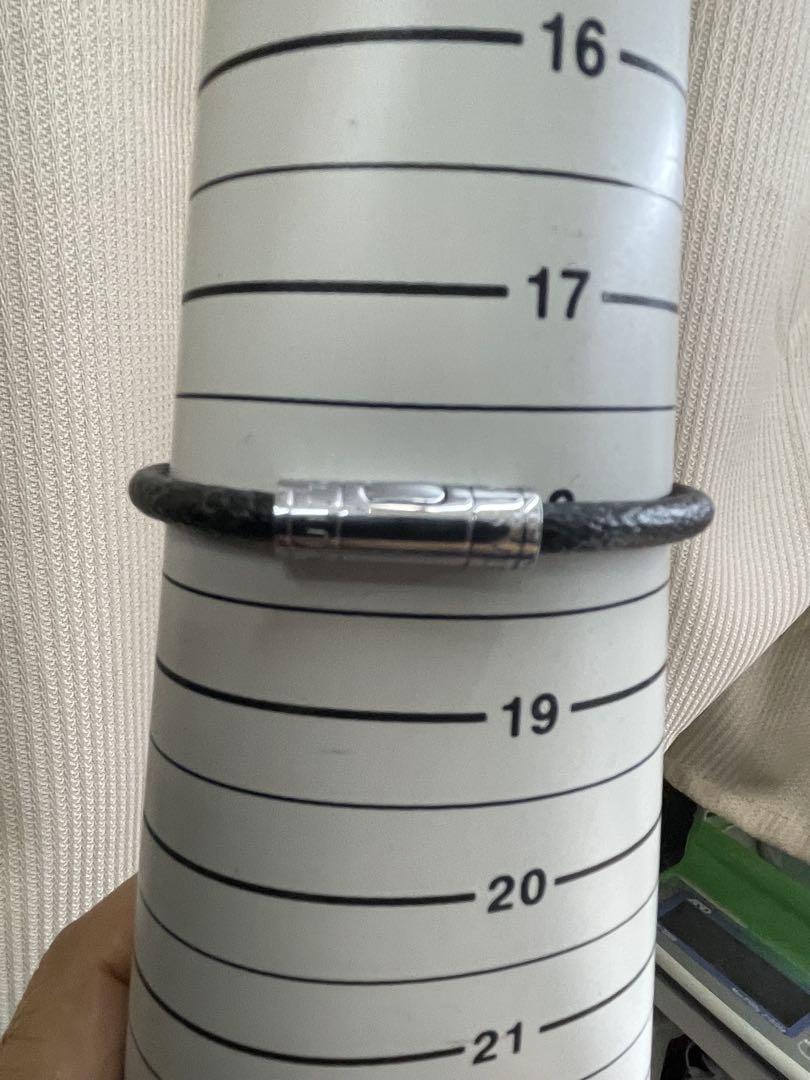Louis Vuitton ・チェーンイット・M8573E・中古美品