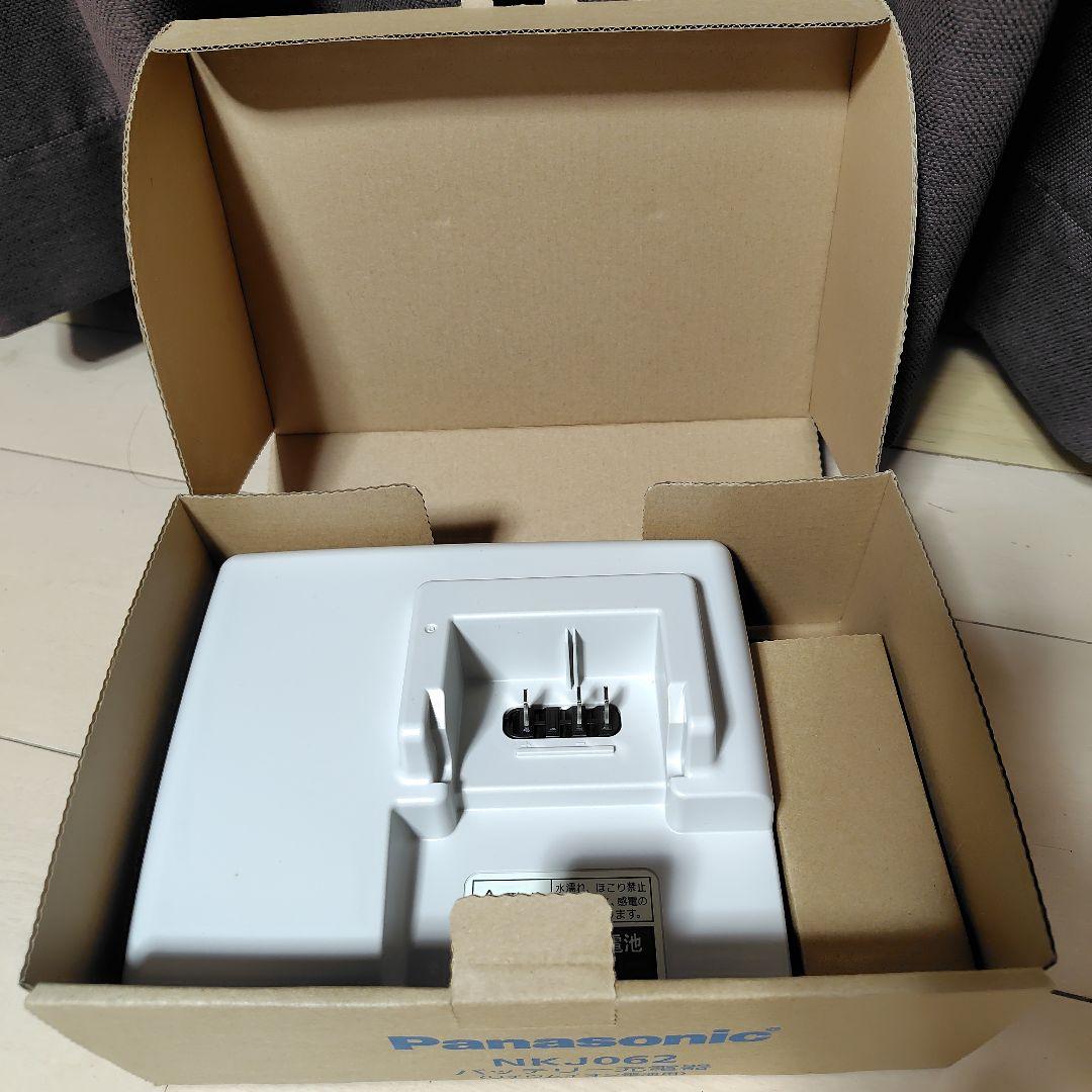 Panasonic NKJ062 バッテリー充電器