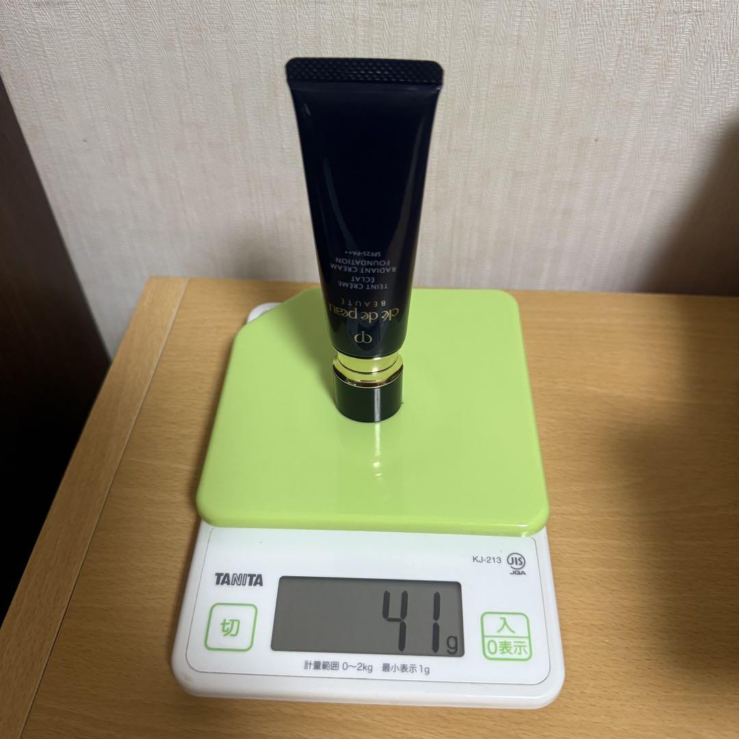 【最終値下げ】クレドポーボーテ タンクレームエクラn オークル10