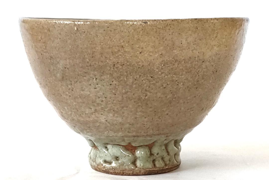 茶碗 薄茶色 下部と裏底に釉薬 Ae-236