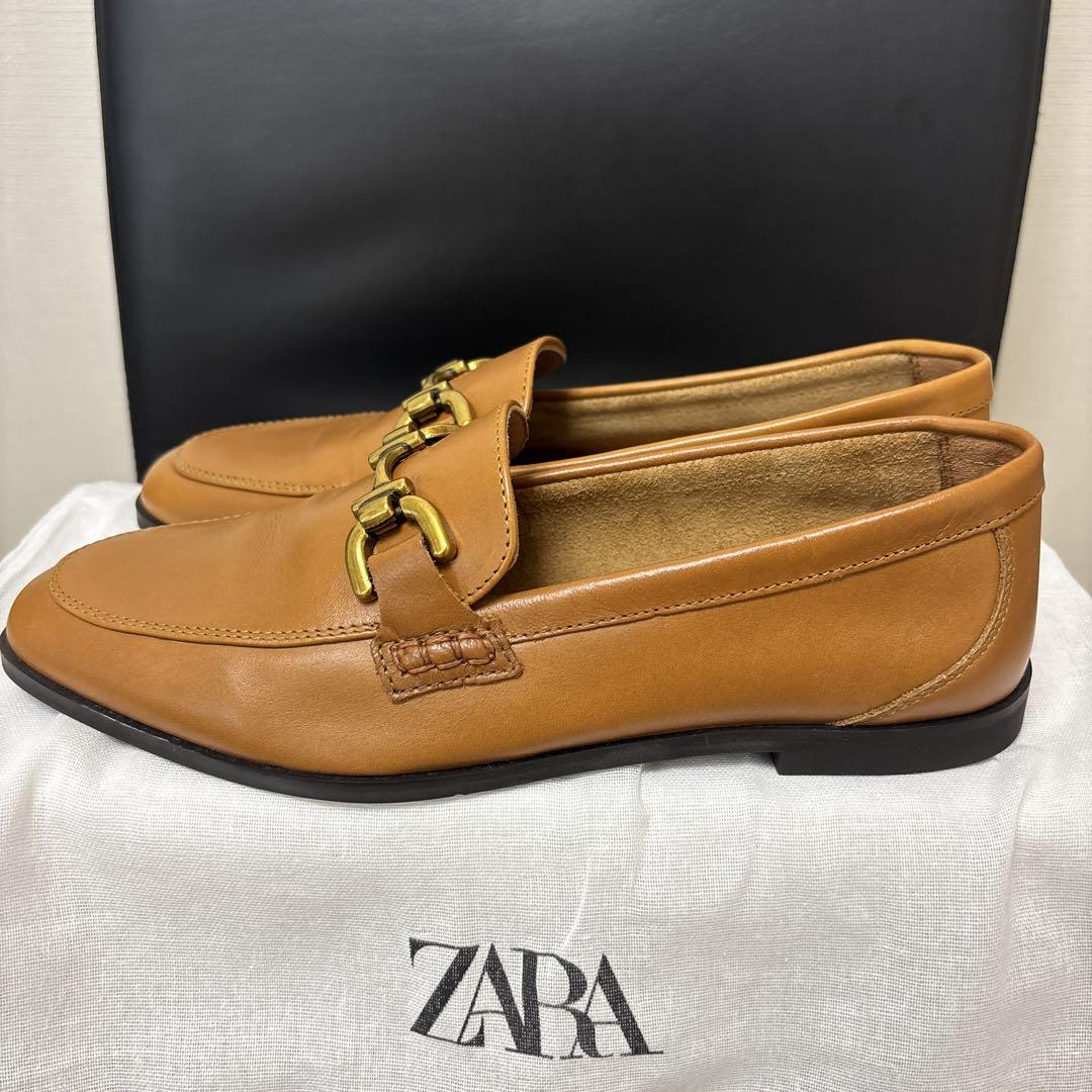 ZARA ブラウン ローファー ゴールドバックル - メルカリ