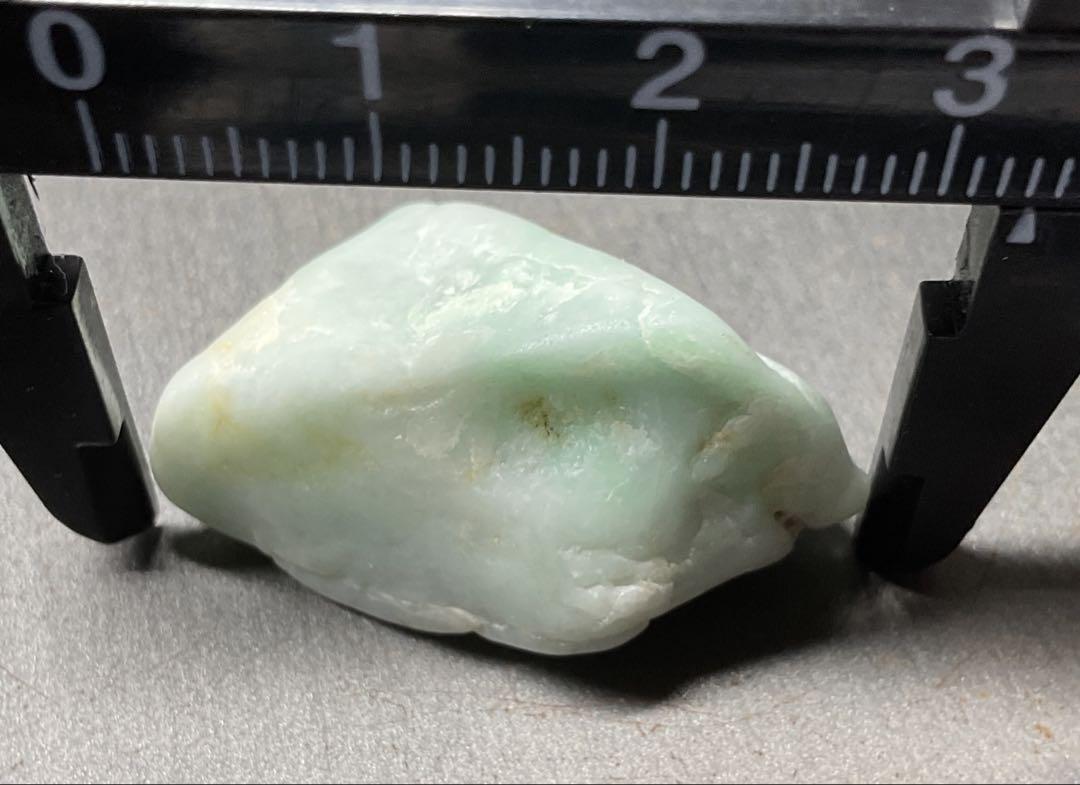 ［白緑の海石］　上質糸魚川翡翠海石14g ヒスイ　ひすい