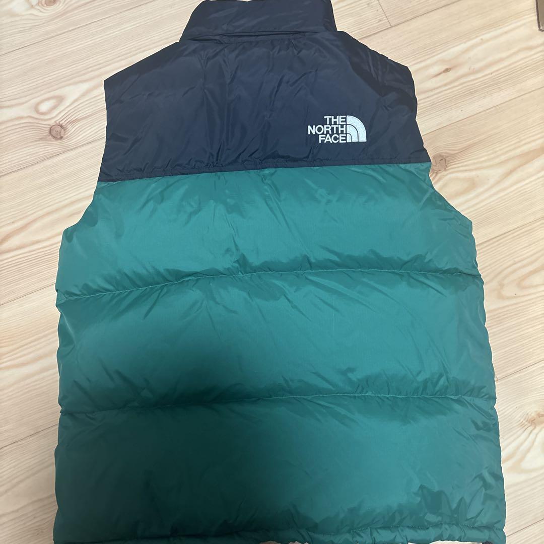 THE NORTH FACE 700フィル ダウンベスト 黒/緑
