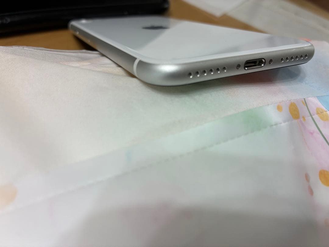 iPhone SE2 ホワイト iPhone SE2 ホワイト