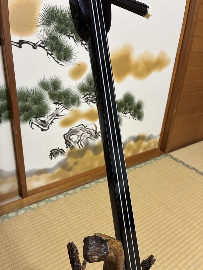 沖縄三線！貴重！知念大工型！本蛇皮！本張り！【一枚張り】まる⑥⑧ 沖縄三線！貴重！知念大工型！本蛇皮！本張り！【一枚張り