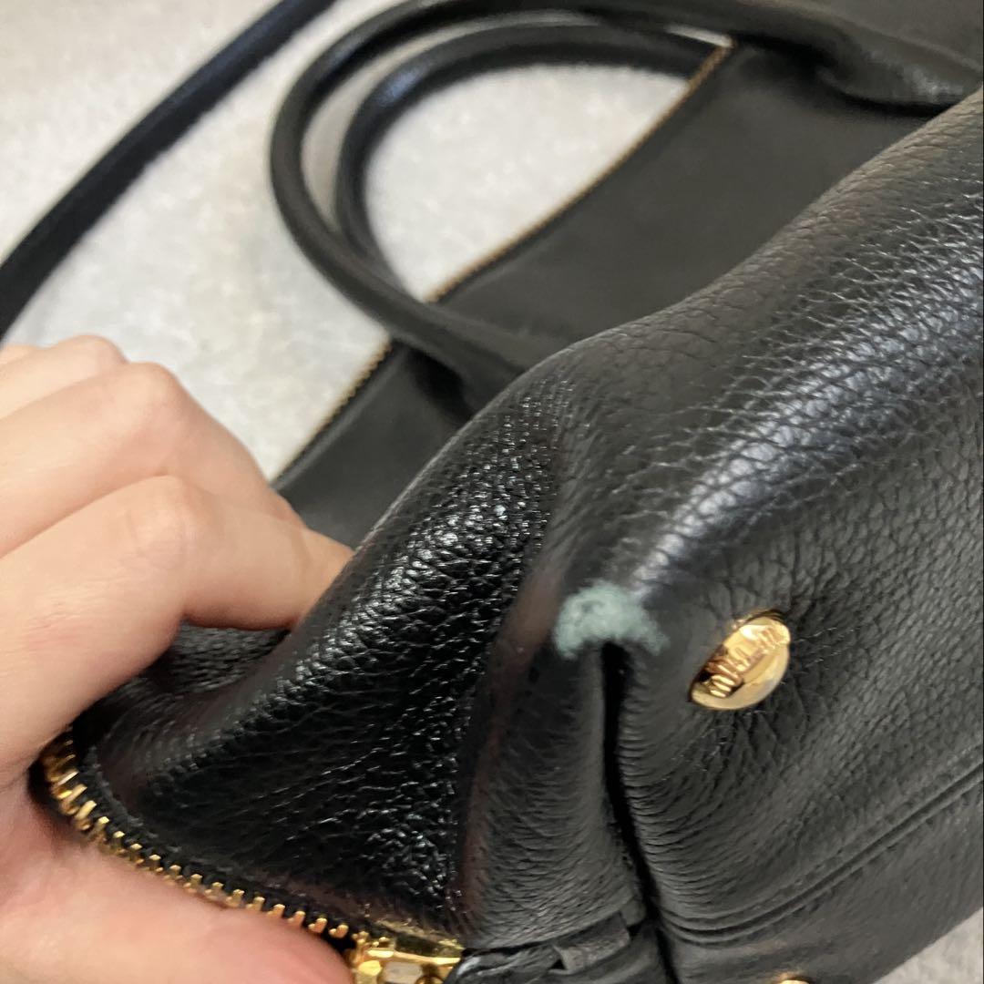 miumiu バッグ　マドラス　ショルダーバッグ