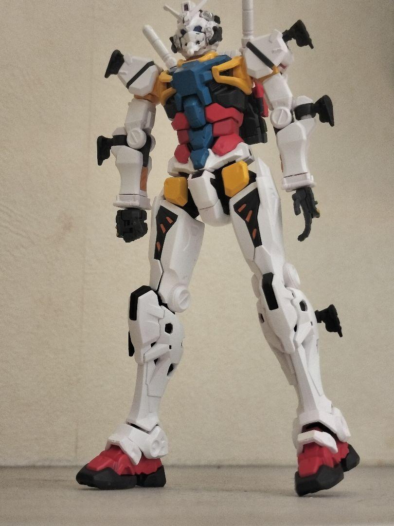 ジークアクス HG 1/144「赤いガンダム」全塗装完成品『白い