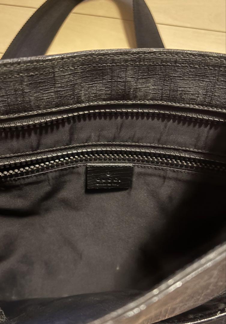 GUCCI ブラック ショルダーバッグ