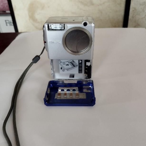 Fujifilm FinePix M603 デジタルカメラ - メルカリ