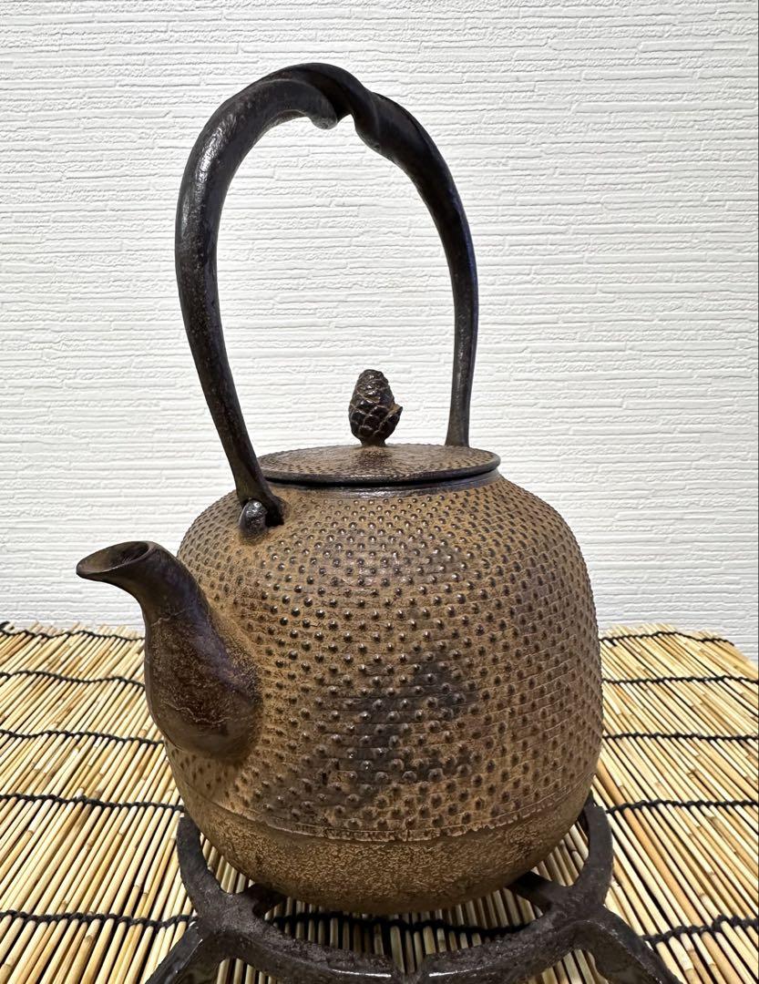 未使用、保管品　南部照光堂(照亦製作所)作１２型棗　南部鉄瓶　南部鉄器　調理器具