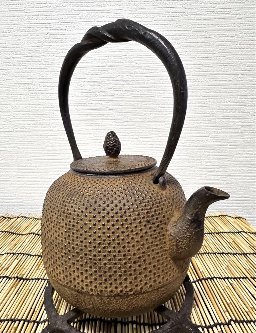 未使用、保管品　南部照光堂(照亦製作所)作１２型棗　南部鉄瓶　南部鉄器　調理器具