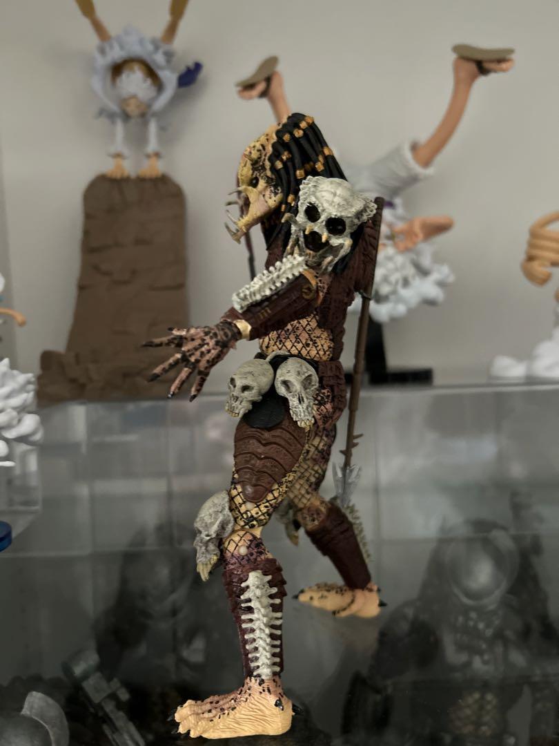 ペンギン ネカ　ワスププレデター　バッドブラッドプレデター Amazon.co.jp: Neca - Figurine Predator - 2-Pack Bad Blood