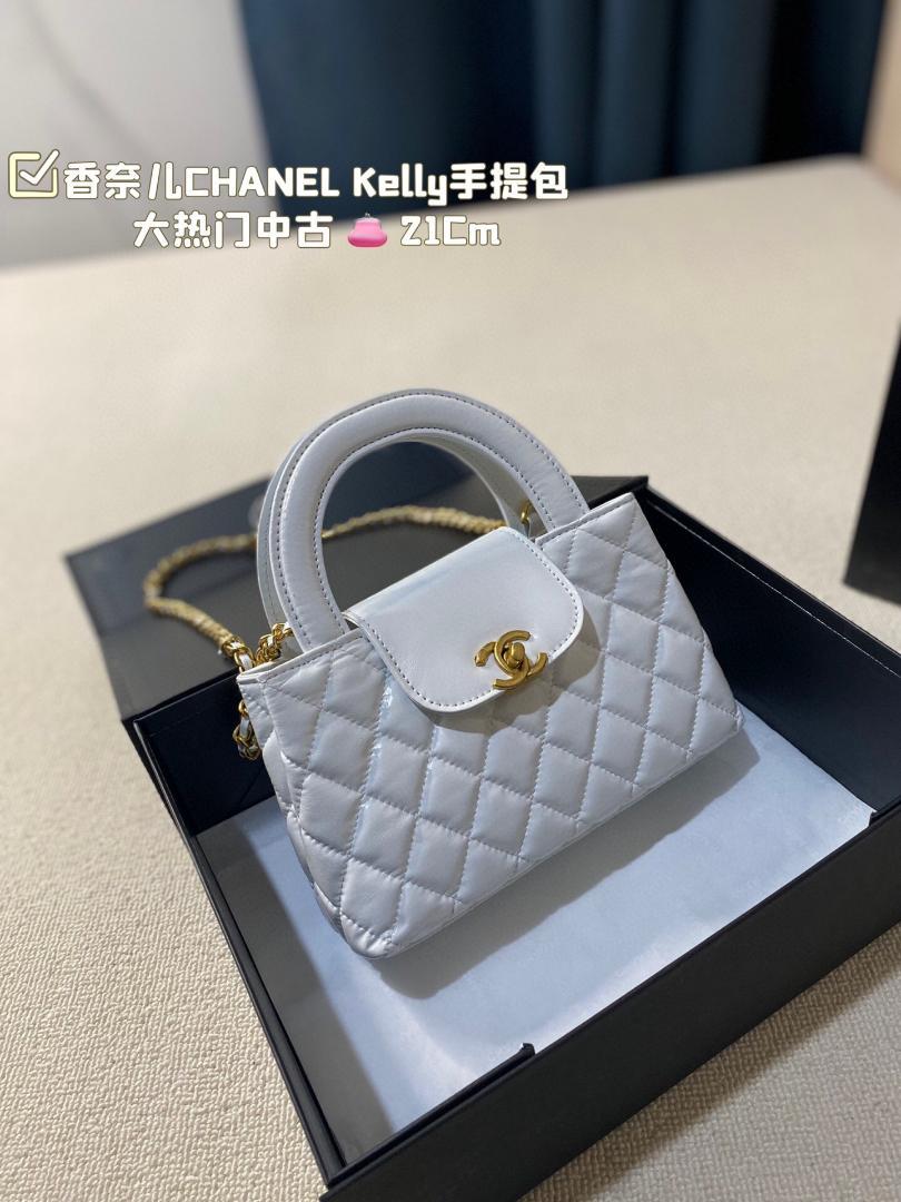 CHANEL 箱付き ポーチ ショルダーバッグ ノベルティ シャネル バッグ