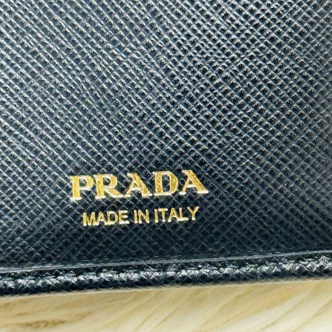 PRADA サフィアーノ 二つ折り財布 三角プレート 長財布