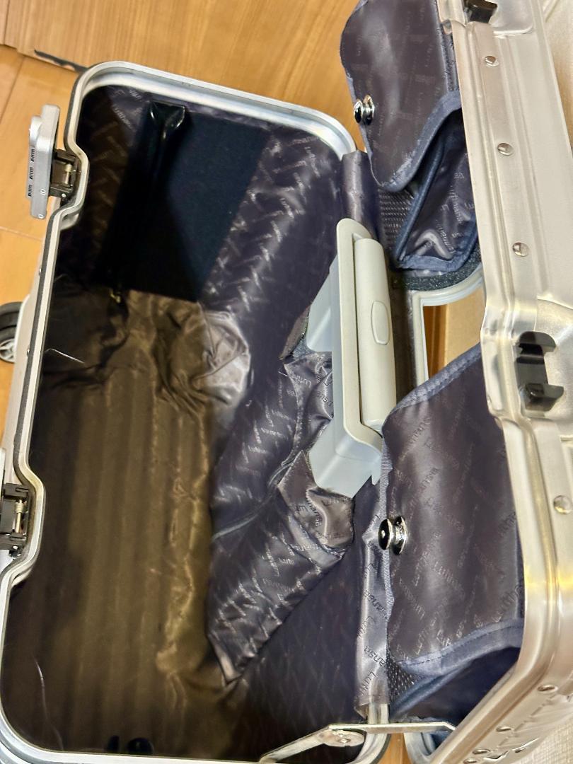 【メロンメロン】リモワ RIMOWA パイロット ルフトハンザ 34L