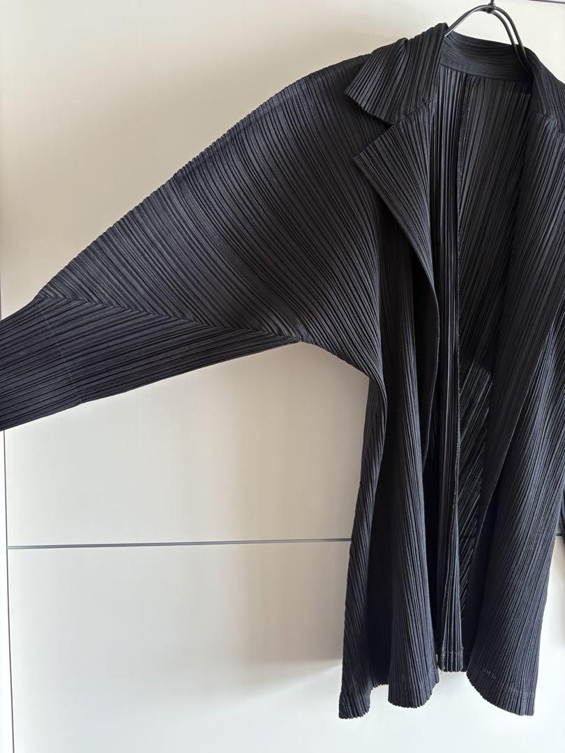 PLEATS PLEASE デザイン カーディガン　ジャケット PLEATS PLEASE ジャケット カーディガン - メルカリ