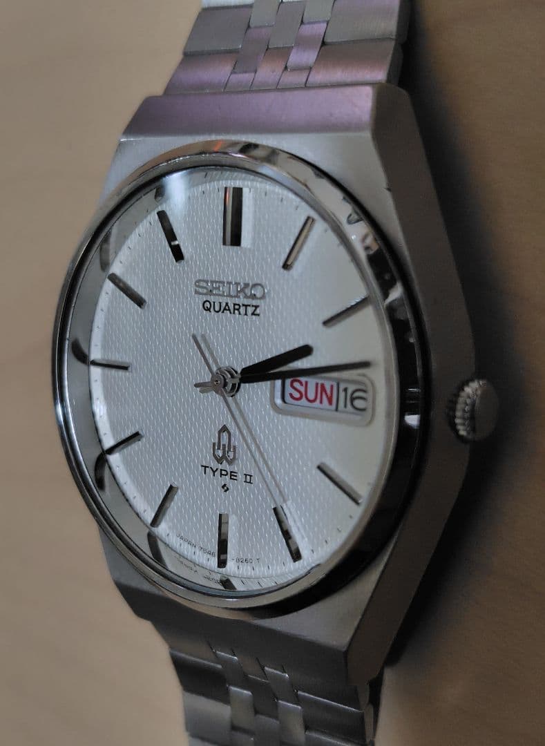 セイコー タイプ2 ガラス風防新品 電池新品 1978年製 セイコー タイプ2 ガラス風防新品 電池新品 1978年製
