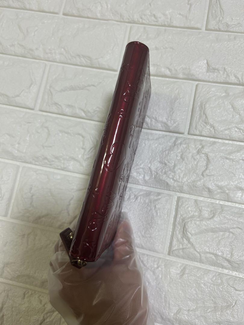 u*e様 ヴィヴィアンウエストウッド　オーブ　型押し　ラウンドファスナー　長財布