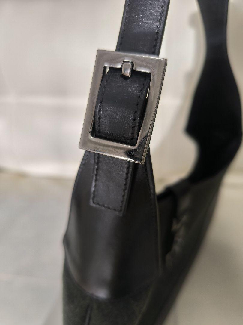 GUCCI　バッグ　おしゃれな黒