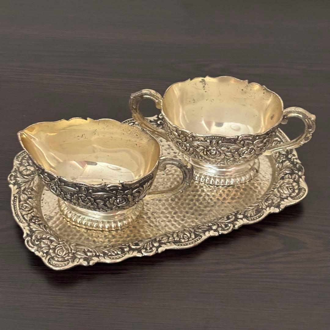 【フランスのヴィンテージ】シュガー&ミルクポット トレイ セット薔薇 銀色 【フランスのヴィンテージ】シュガー&ミルクポット トレイ セット薔薇 銀色