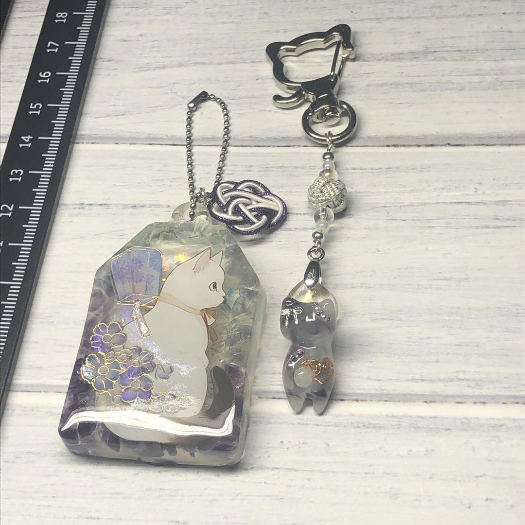 【2657】ぐで猫 チャーム 天然石 御守り レジン ハンドメイド キーホルダー