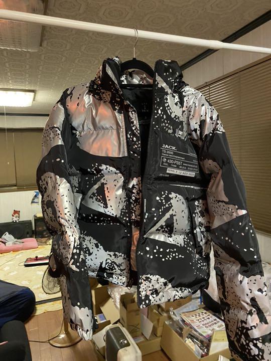 TRAVIS SCOTT リフレクティブダウンジャケット CACTUS JACK TRAVIS SCOTT リフレクティブダウンジャケット CACTUS JACK
