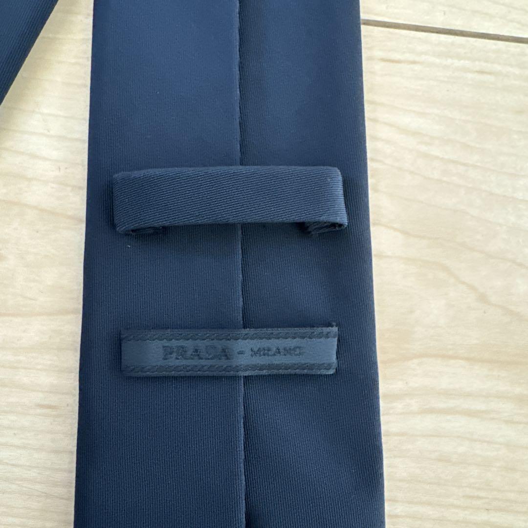PRADA 黒 ネクタイ