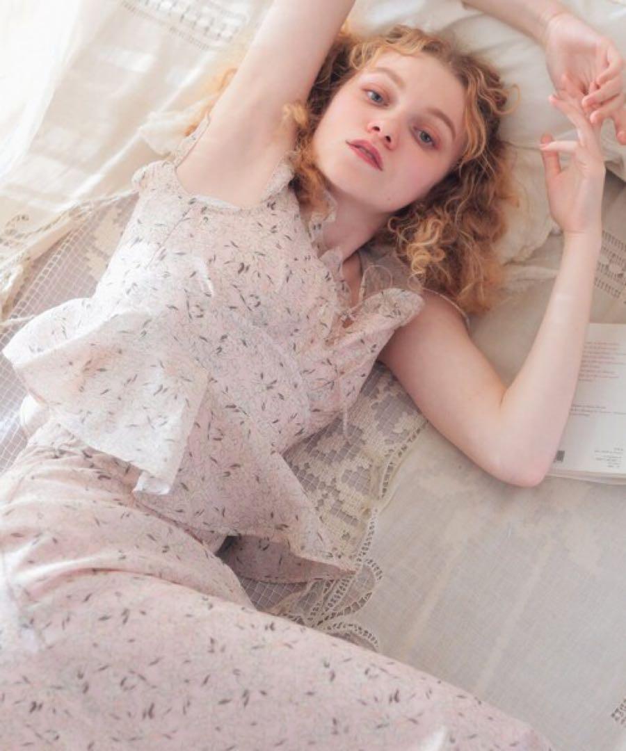 新品 デイシー 完売品me&me couture フラワーシャワー スカート S