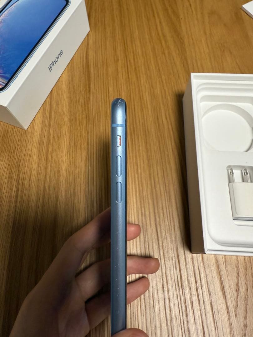 【美品】Apple iPhone XR ブルー 本体 充電器付き 【美品】Apple iPhone XR ブルー 本体 充電器付き