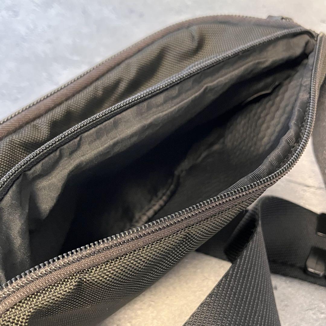 TUMI ウエストバッグ