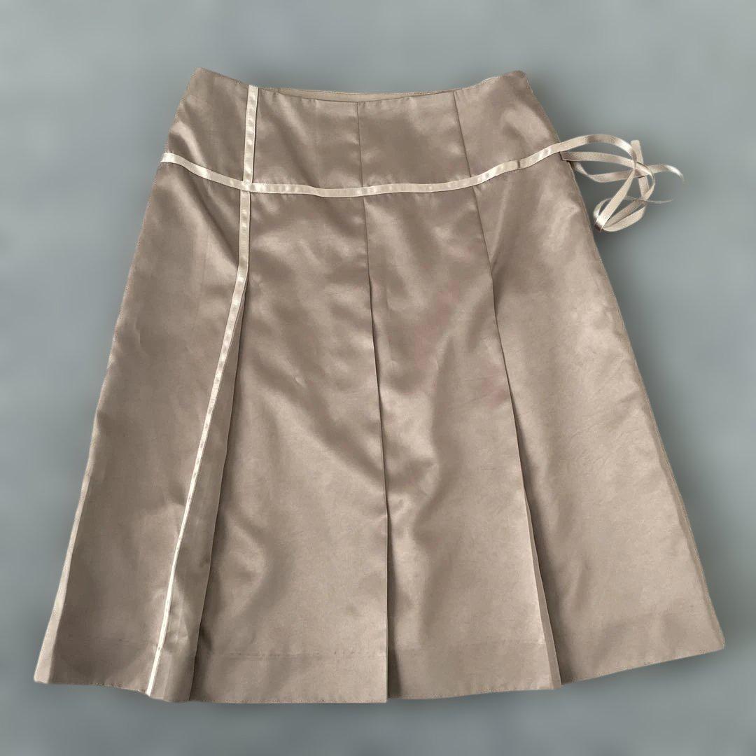 PRADA スカート ベージュ ひざ丈