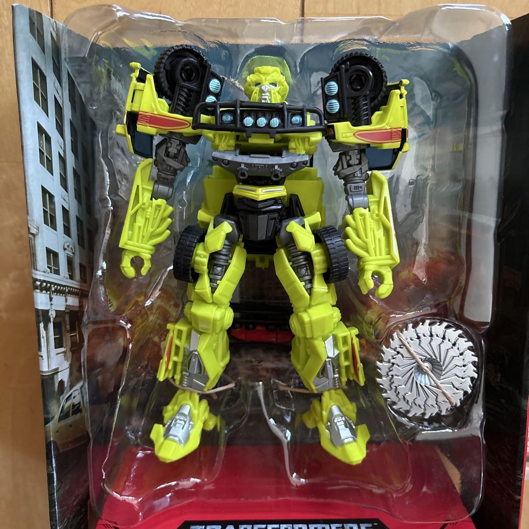 SS-04 ラチェット トランスフォーマー　スタジオシリーズ
