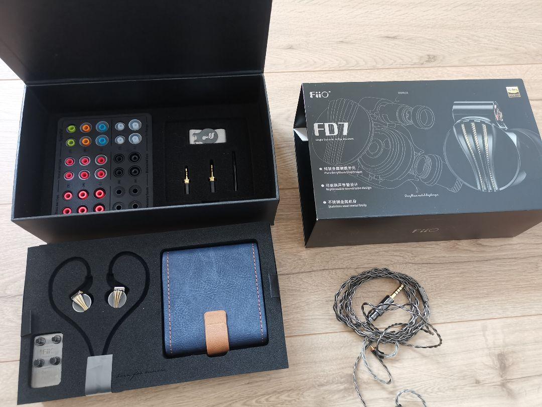 イヤホン FiiO FH7
