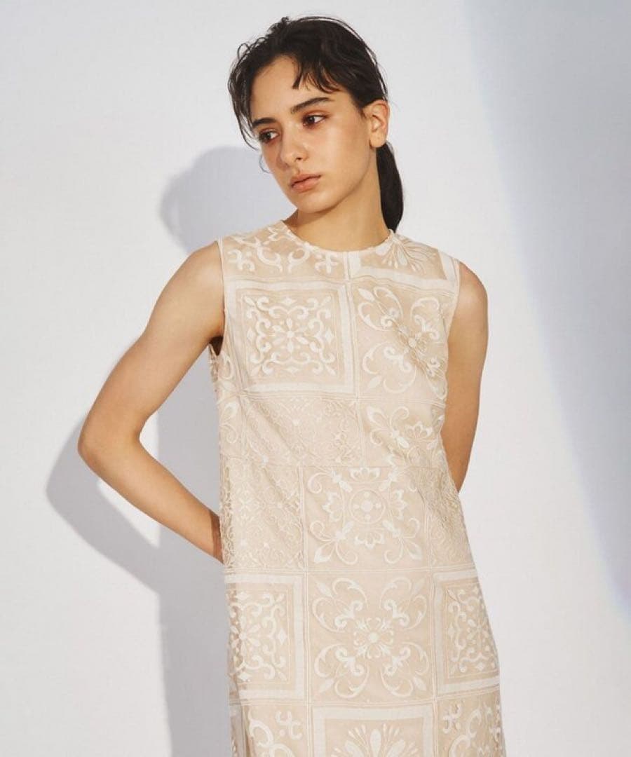 タイルドット刺繍ワンピースS