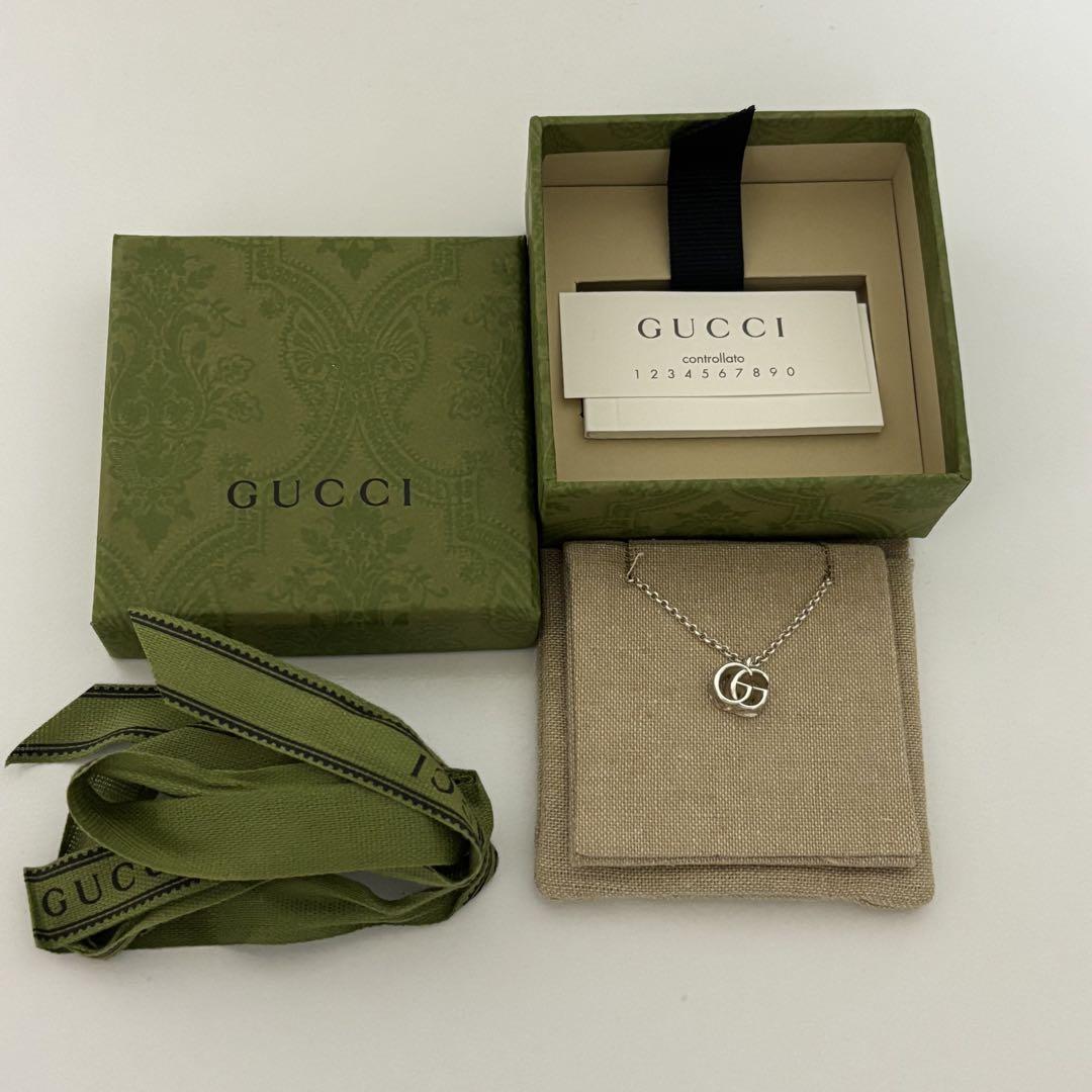 GUCCI GGロゴ