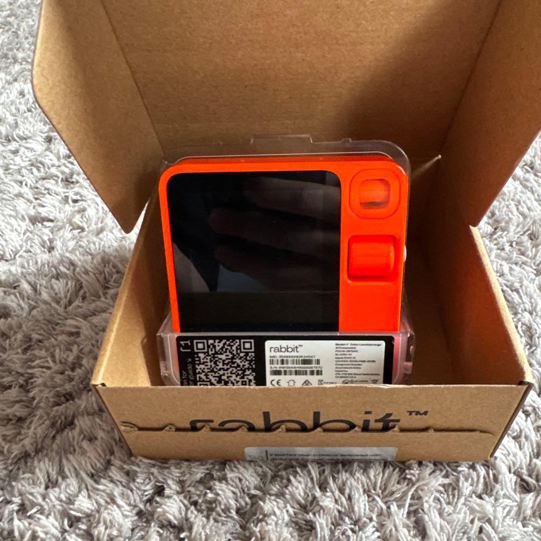 rabbit r1オレンジ rabbit r1 スマートデバイス オレンジ rabbit r1の商品詳細