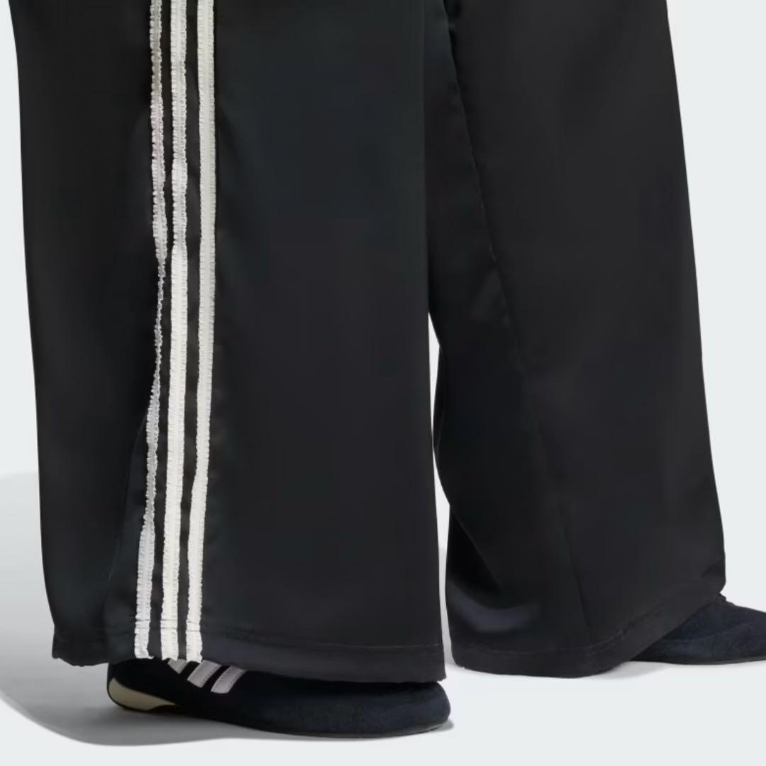 adidas 韓国限定　ワイドパンツ　黒