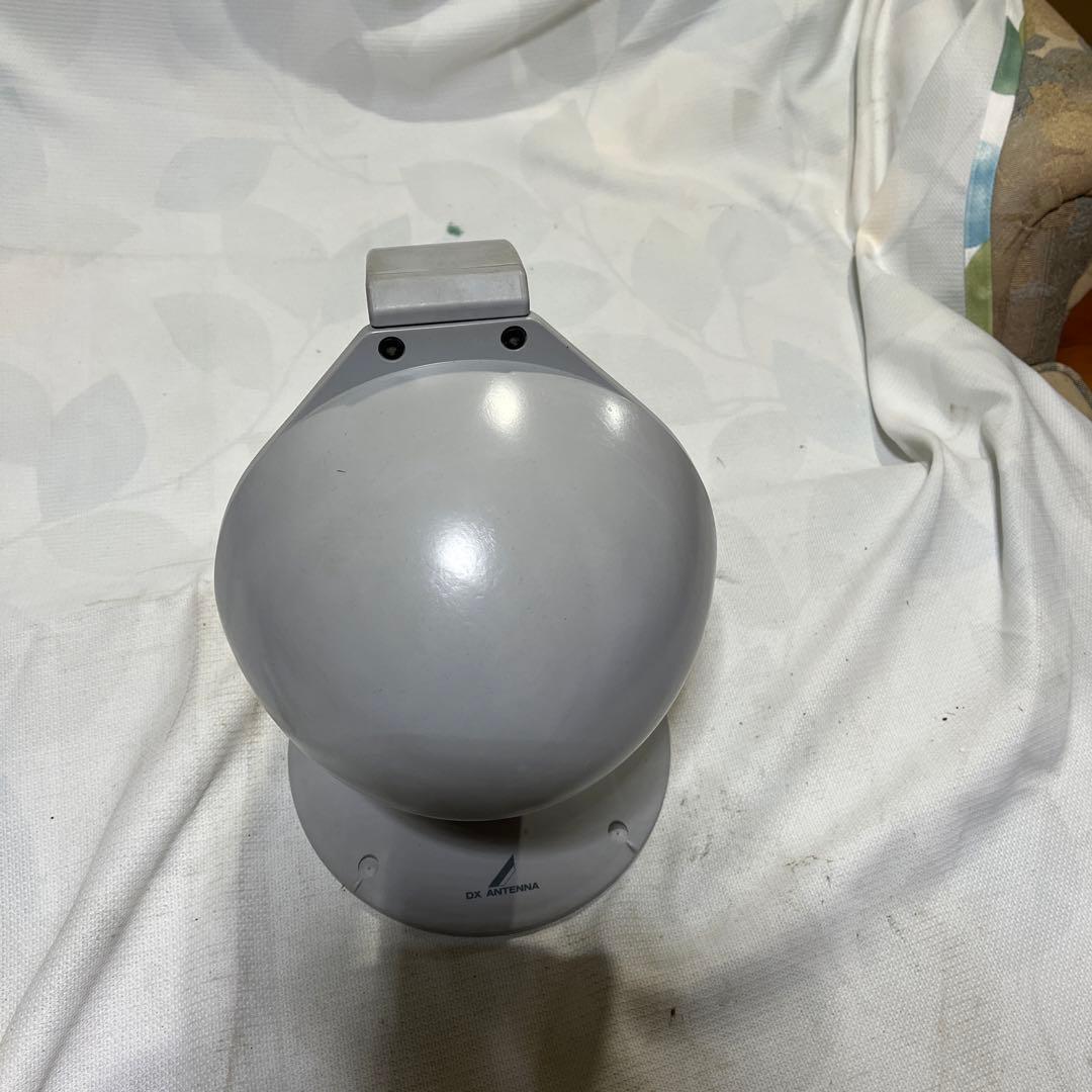 DX ANTENNA DSA-221 22-inch BS Lens Antenna (Indoor Type)