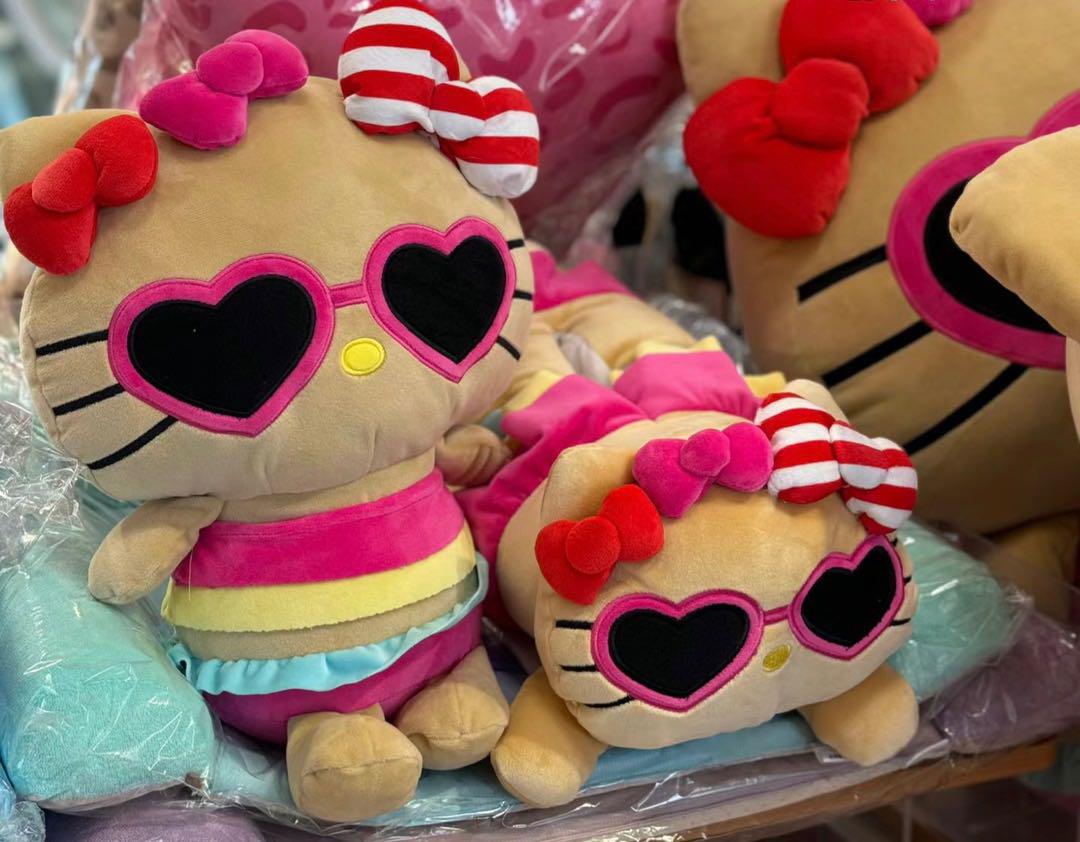 kitty ハローキティ 50周年 日焼け アベイル ティッシュケース