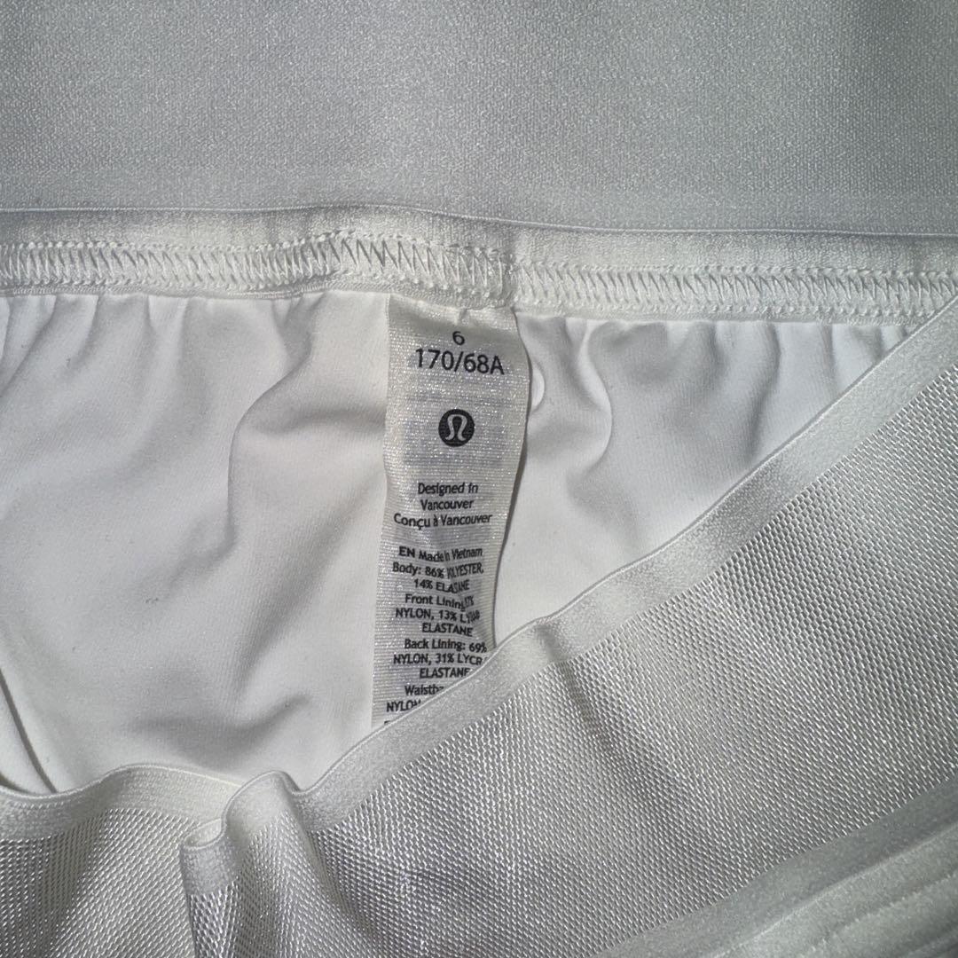 【Lululemon】フリル スコーツ