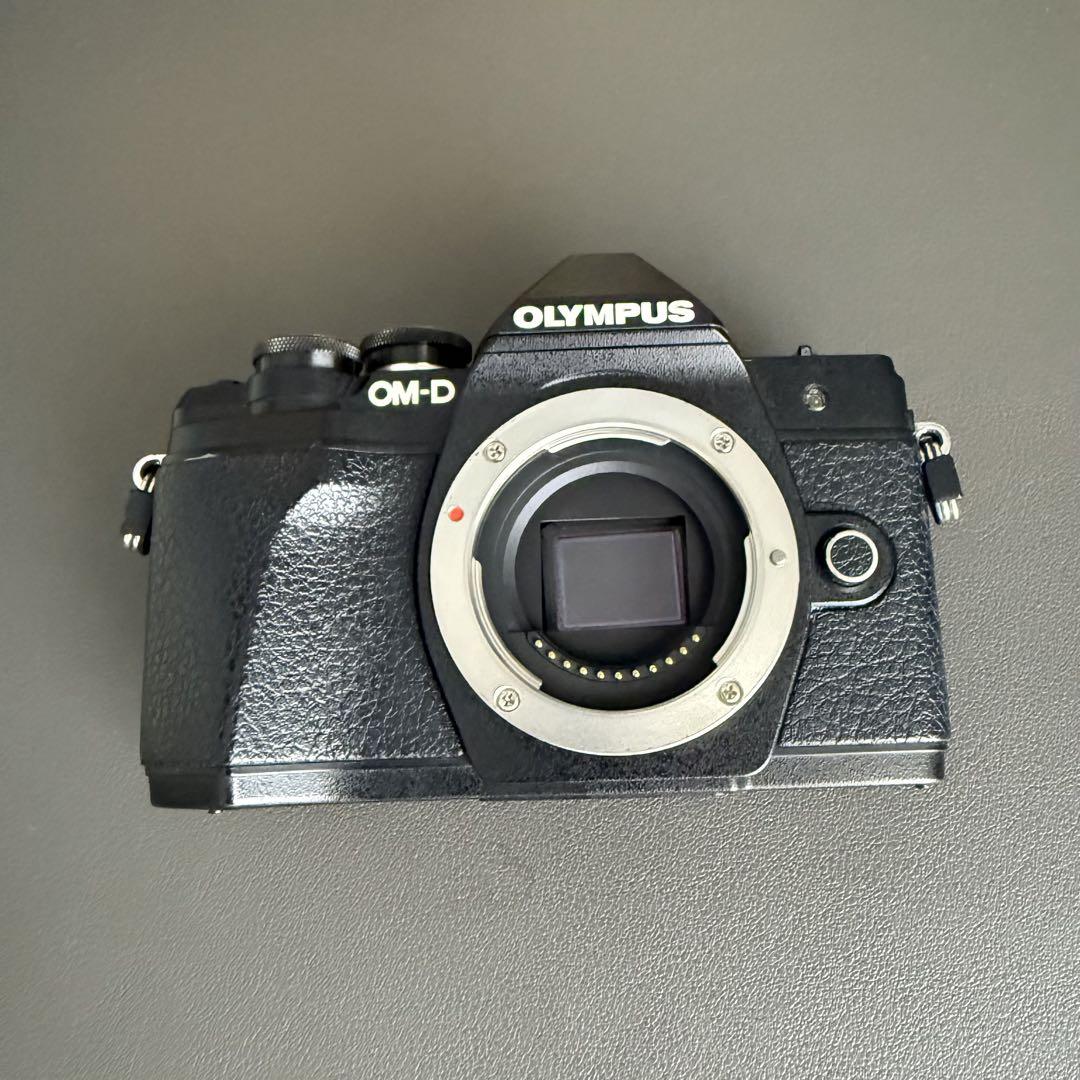 ⭐︎週末セール⭐︎【訳あり品】OLYMPUS E-M10 Mark III ボディ