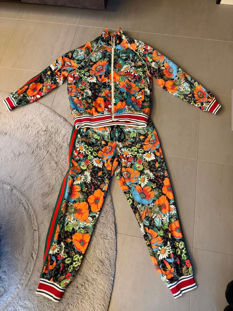 未使用グッチ×ノースフェイス　コラボセットアップ