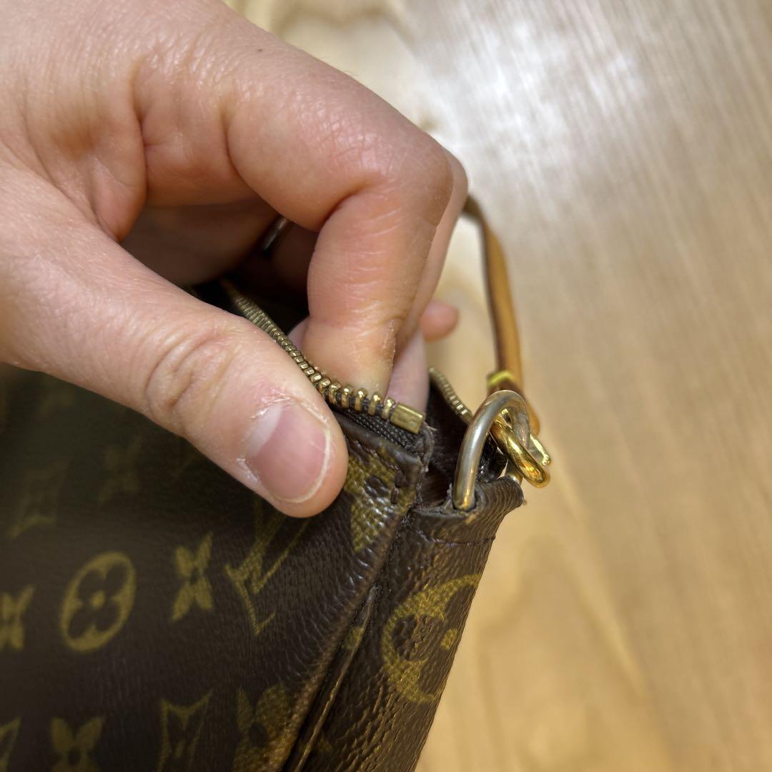 美品　Louis Vuitton モノグラムポーチ Louis Vuitton モノグラムポーチ