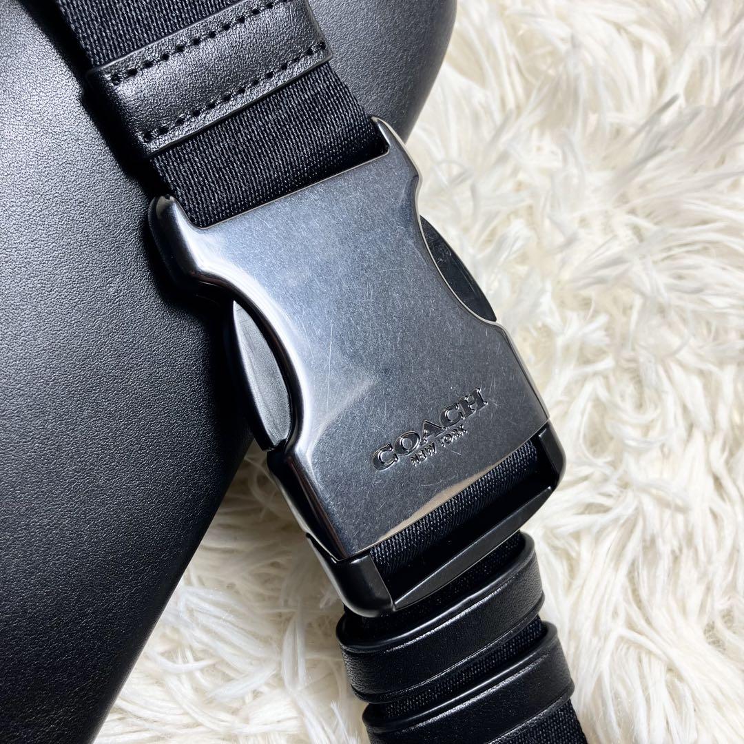 【人気デザイン】 COACH ボディバッグ レザーブラック