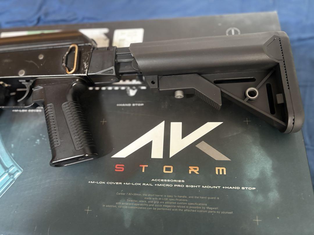 東京マルイ　次世代電動ガン　AKストーム　カスタム マガジン３本付き