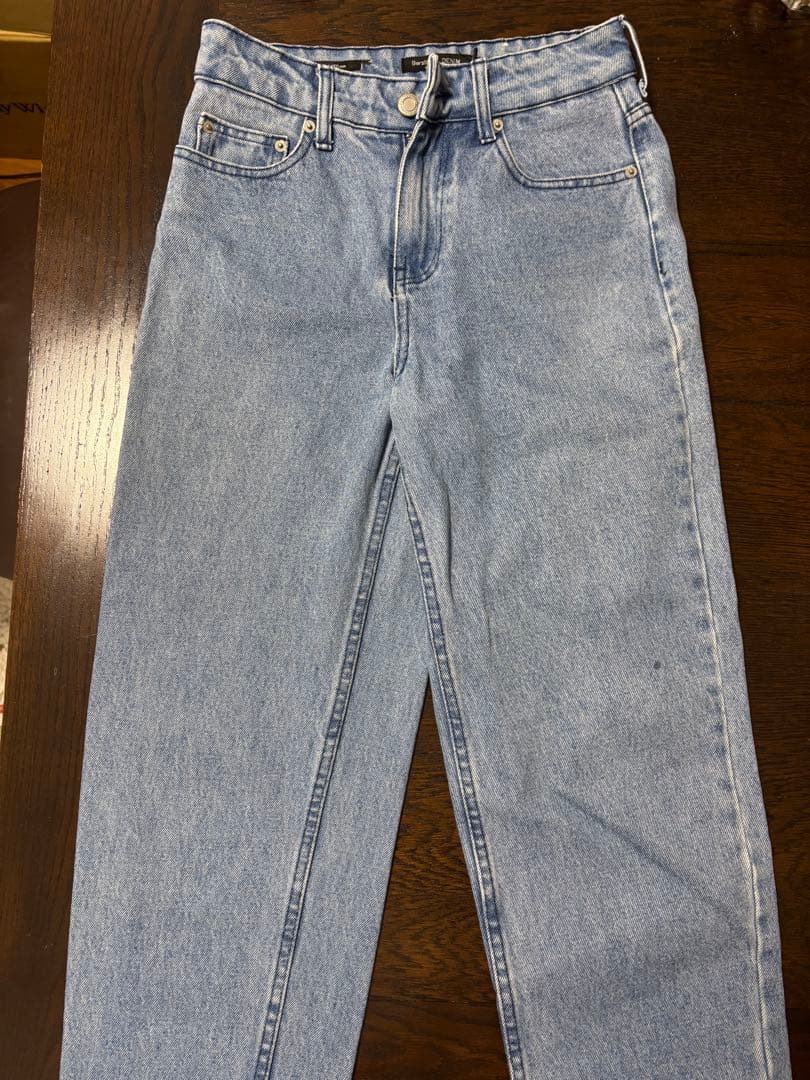 Bershka リラックスモム ストレートデニム