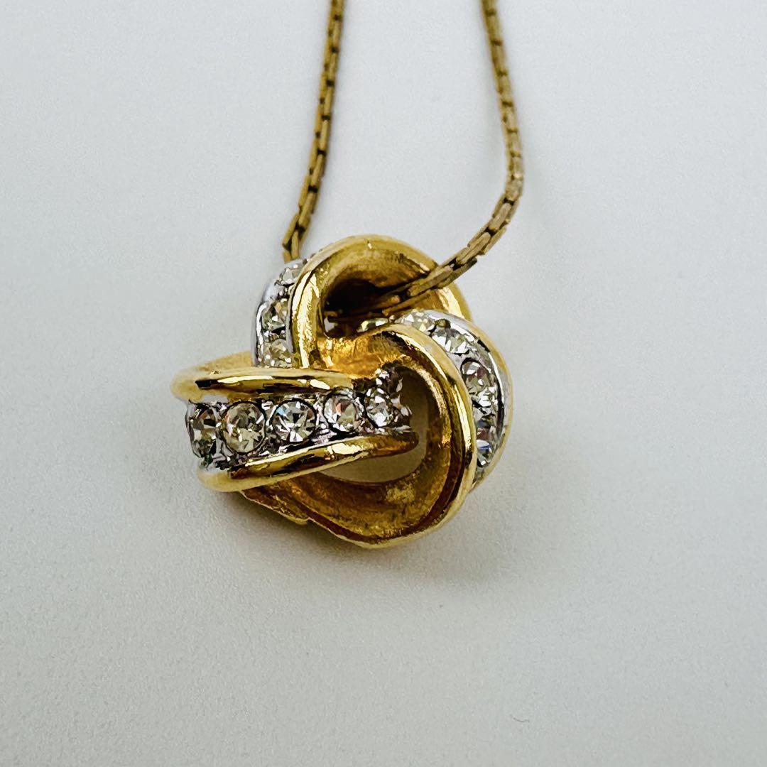 美品　イヴサンローラン　ゴールドクリスタルノットデザインネックレス　アクセサリー
