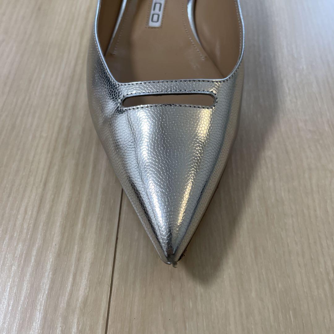 PELLICO シルバー ポインテッドトゥパンプス 37½