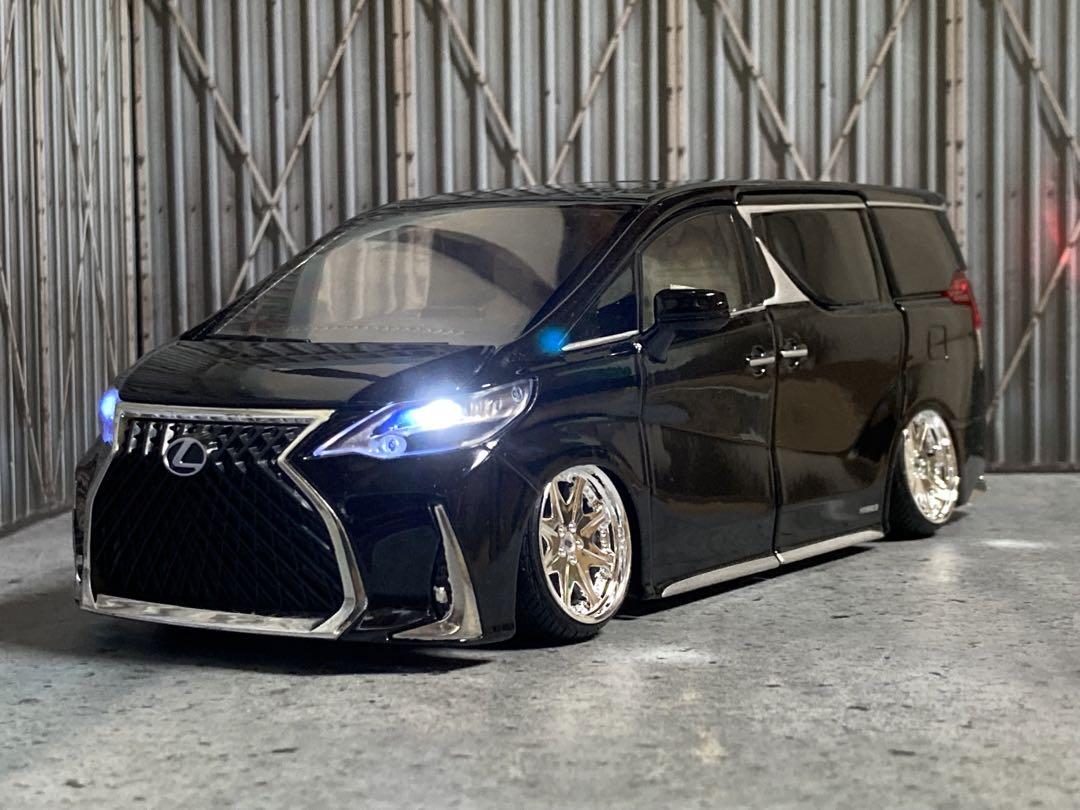 1/24 LEXUS LM300h（カスタム品）